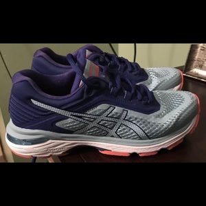 ASIC 2000 6. Size 6.5